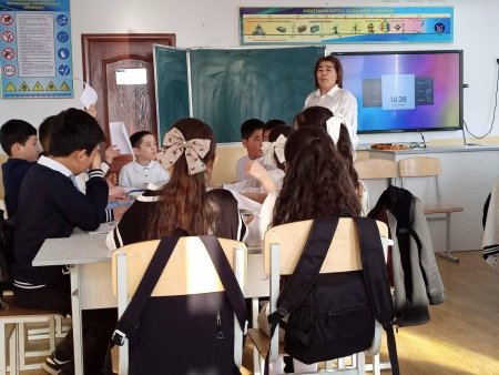 "Жау тылындағы бала“ повесіндегі автор бейнесі тақырыбында 7"Д" сыныбына ашық сабақ өтті