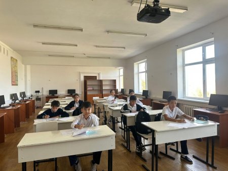 Химия-биология пәні мұғалімдері  апталық барысында «Заманауи оқытушының цифрлы трансформация кезеңіндегі химия-биологияны үйрету шеберлігі»  атты  тақырыпта мұғалімдерге мектепішілік семинар өткізді.