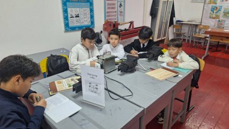 7"А"сыныбына"Пирография өнерімен танысу. Көркемдеп күйдіру техникасы мен тәсілі"  тақырыбында ашық сабақ өтіп, тәжірибе алмасты