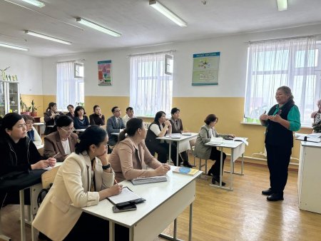 №58 жалпы орта білім беретін мектепте 30.01.2026ж 2025-2026 оқу жылында кезекті және мерзімінен бұрын  аттестаттаудан өтетін мұғалімдерге "Педагогтерді аттестаттау" бойынша түсіндіру жұмыстарына арналған мектепішілік семинар өтілді.